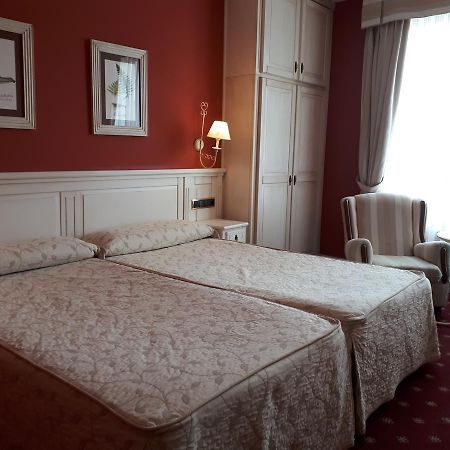 Hotel Leonor Miron Сория Экстерьер фото