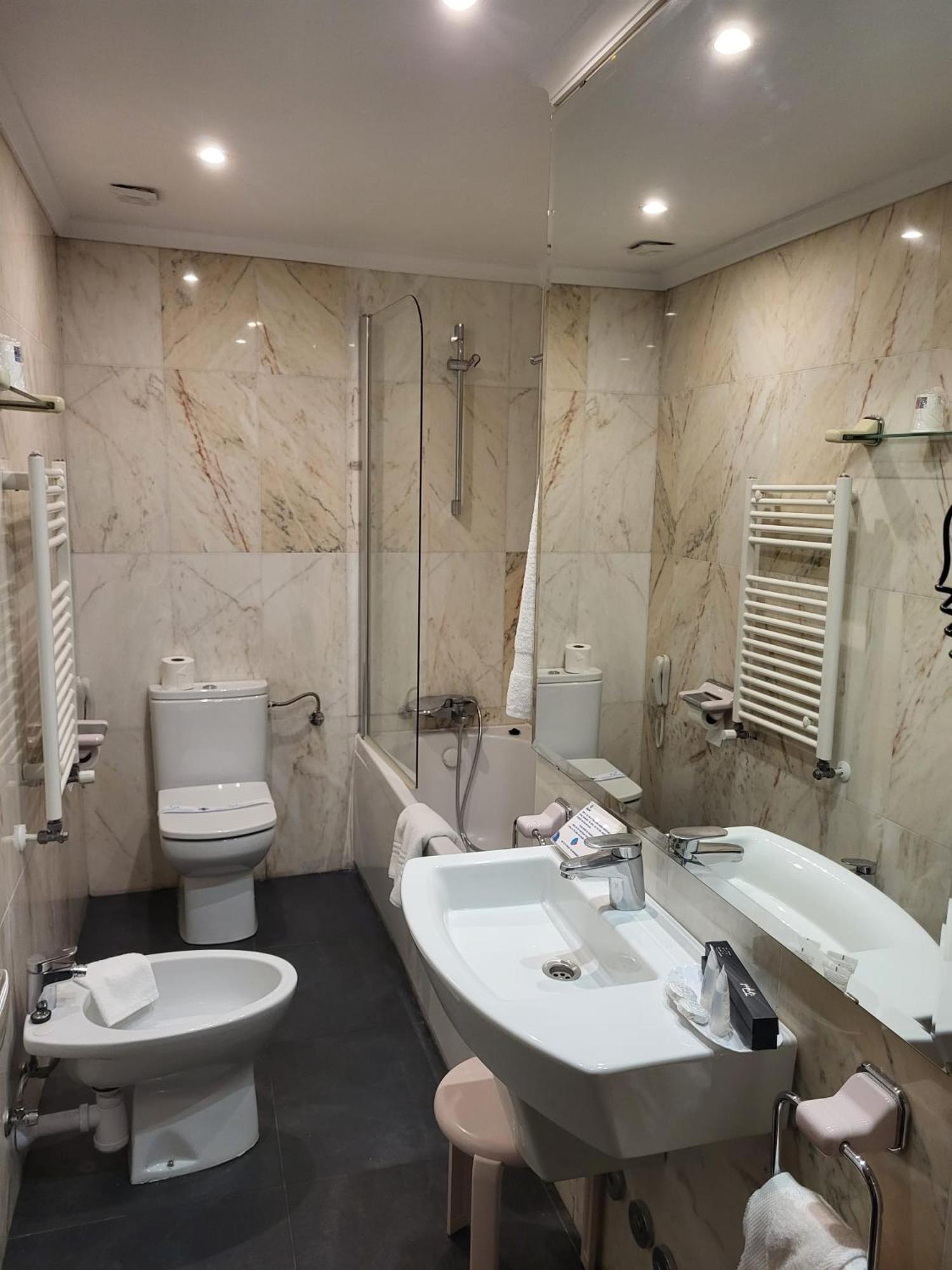 Hotel Leonor Miron Сория Экстерьер фото